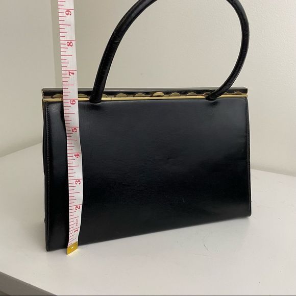 Vintage | 1940s Sak’s 5th Avenue Leather Handbag - Picture 2 of 10